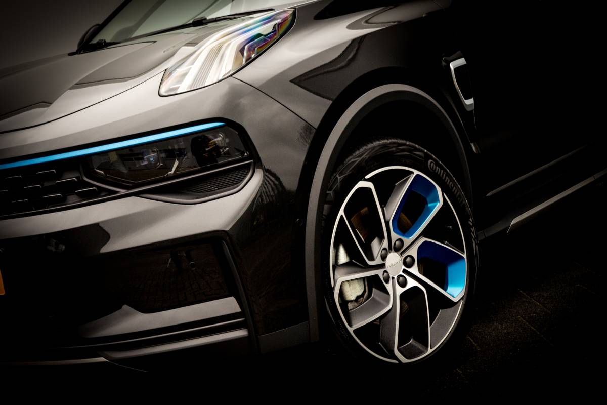 Lynk & Co 01 Lynk & Co 01 1.5 Plug-in Hybrid 262 Pk I Modeljaar 2023 I Zwarte hemel I Panoramadak I 75 km Elektrisch I 360 Camera I Full Map Navi I Carplay I 20 inch. LMV l 1e eigenaar