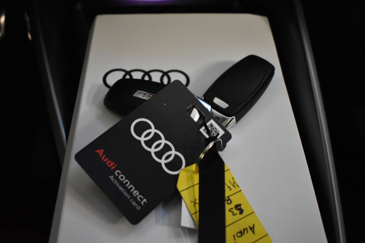 Audi A3 Audi A3 Limousine 2.0 TFSI 310PK S3 QUATTRO HEAD-UP/LEDER/PANORAMADAK