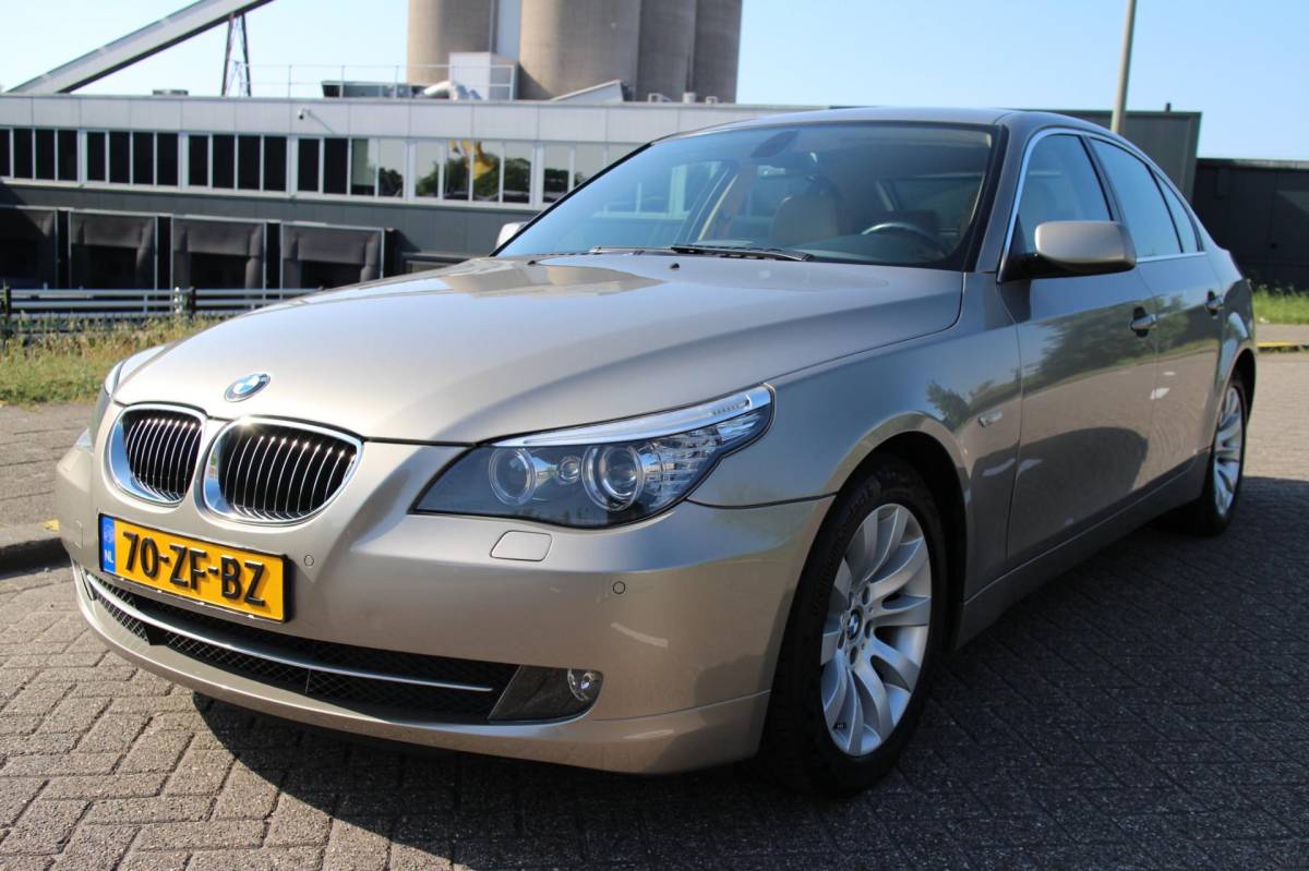 BMW 5 Serie BMW 5-serie 523i Executive