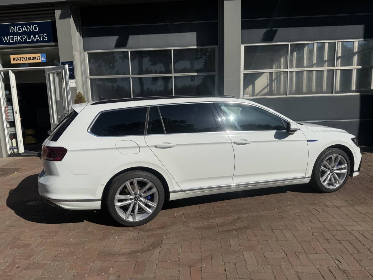 Volkswagen Passat Volkswagen Passat Variant 1.4 TSI PHEV GTE Business 218 pk trekhaak 1600kg Bj 2021 Dealer onderhouden !!