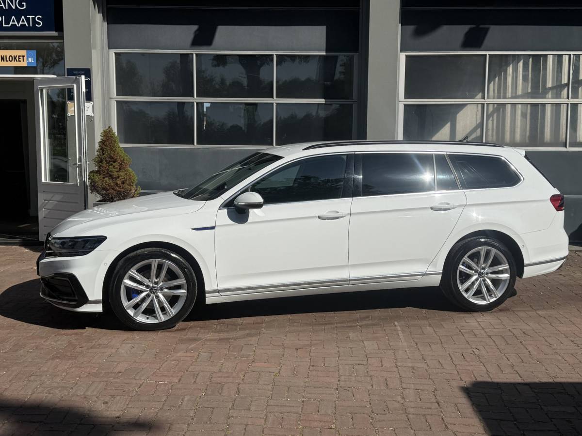 Volkswagen Passat Volkswagen Passat Variant 1.4 TSI PHEV GTE Business 218 pk trekhaak 1600kg Bj 2021 Dealer onderhouden !!