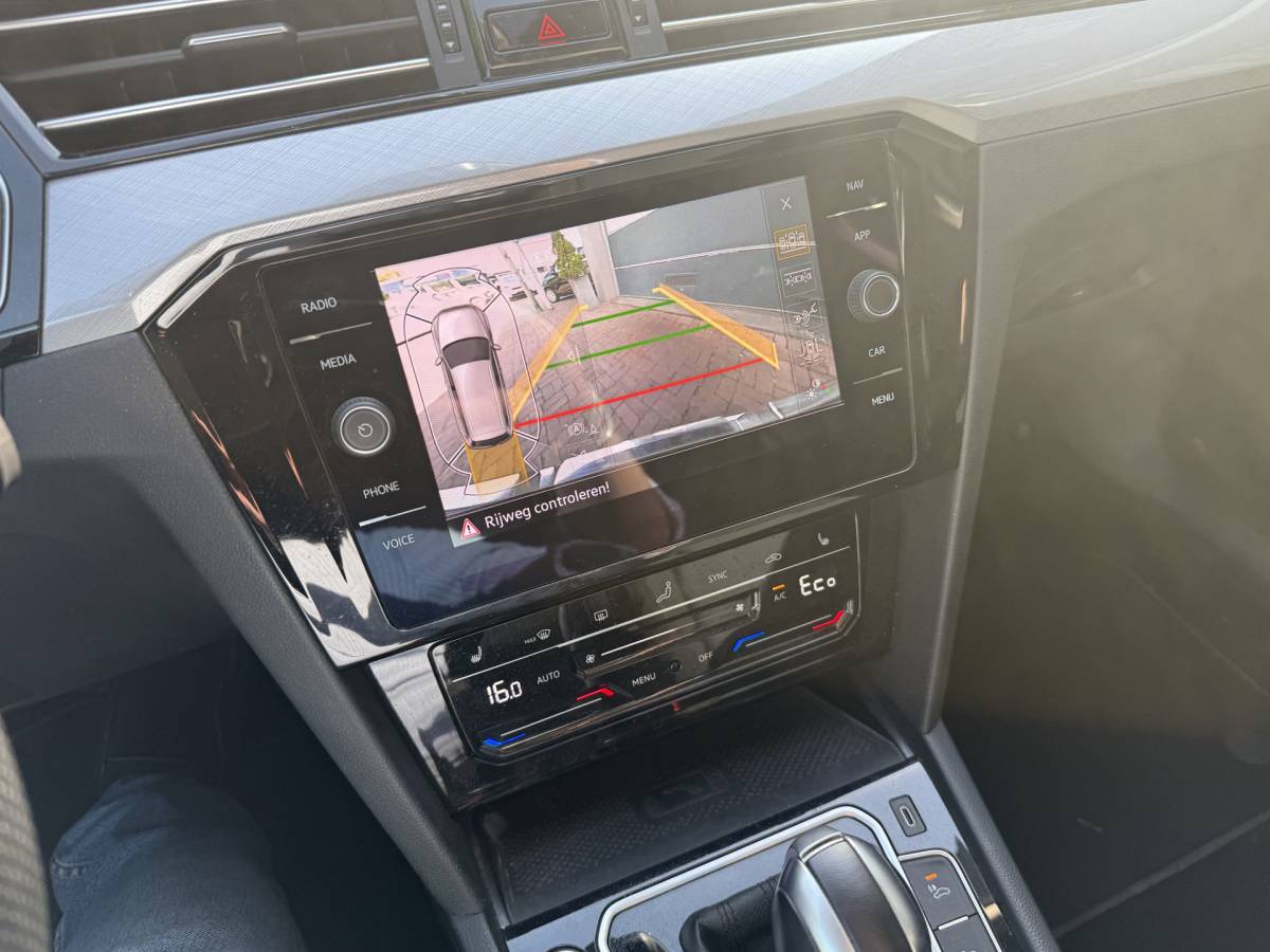 Volkswagen Passat Volkswagen Passat Variant 1.4 TSI PHEV GTE Business 218 pk trekhaak 1600kg Bj 2021 Dealer onderhouden !!