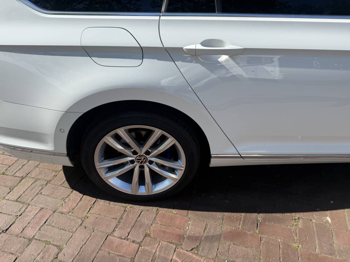 Volkswagen Passat Volkswagen Passat Variant 1.4 TSI PHEV GTE Business 218 pk trekhaak 1600kg Bj 2021 Dealer onderhouden !!