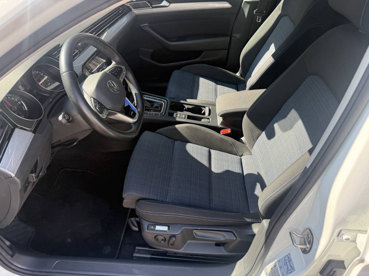 Volkswagen Passat Volkswagen Passat Variant 1.4 TSI PHEV GTE Business 218 pk trekhaak 1600kg Bj 2021 Dealer onderhouden !!