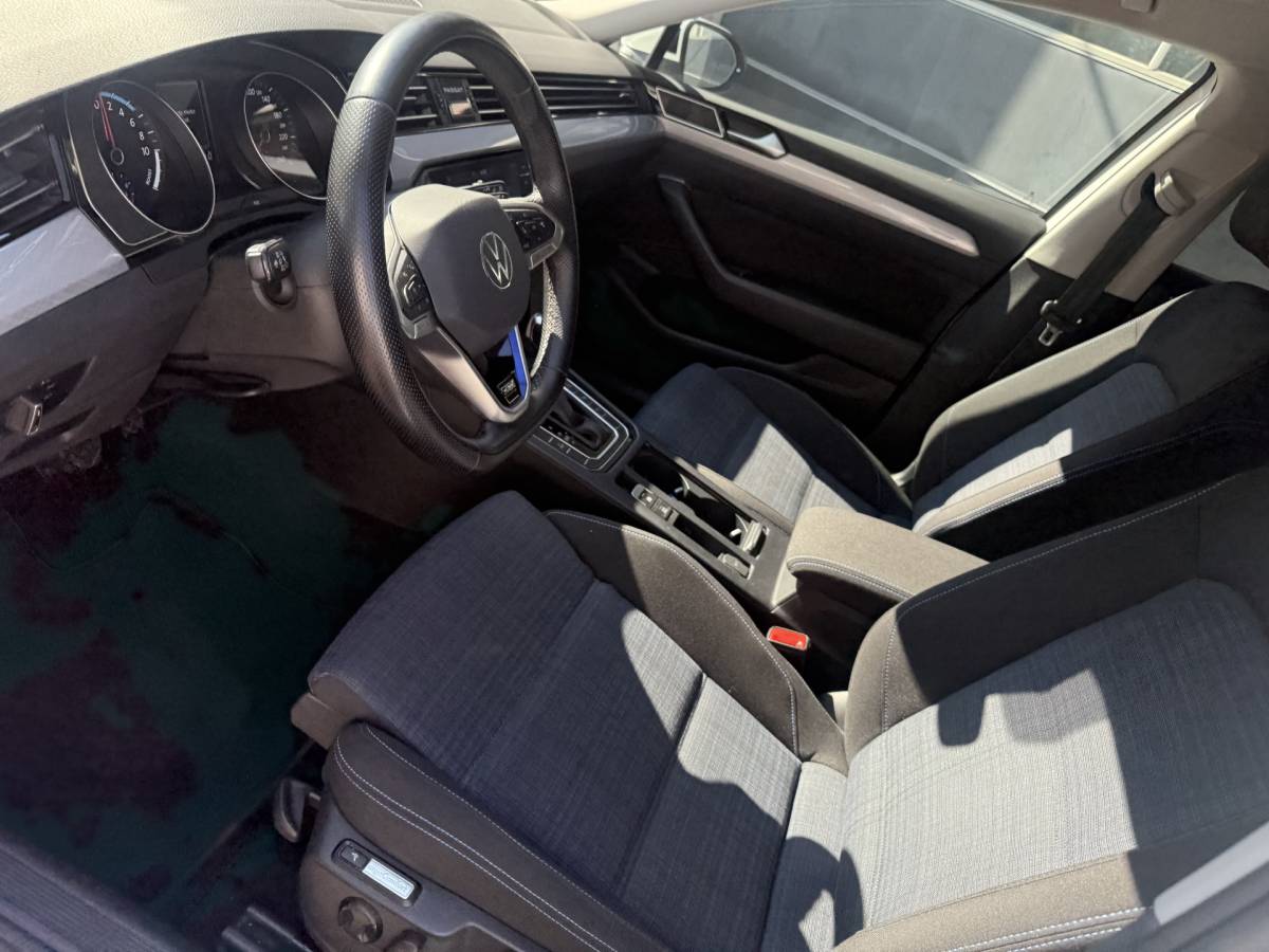 Volkswagen Passat Volkswagen Passat Variant 1.4 TSI PHEV GTE Business 218 pk trekhaak 1600kg Bj 2021 Dealer onderhouden !!