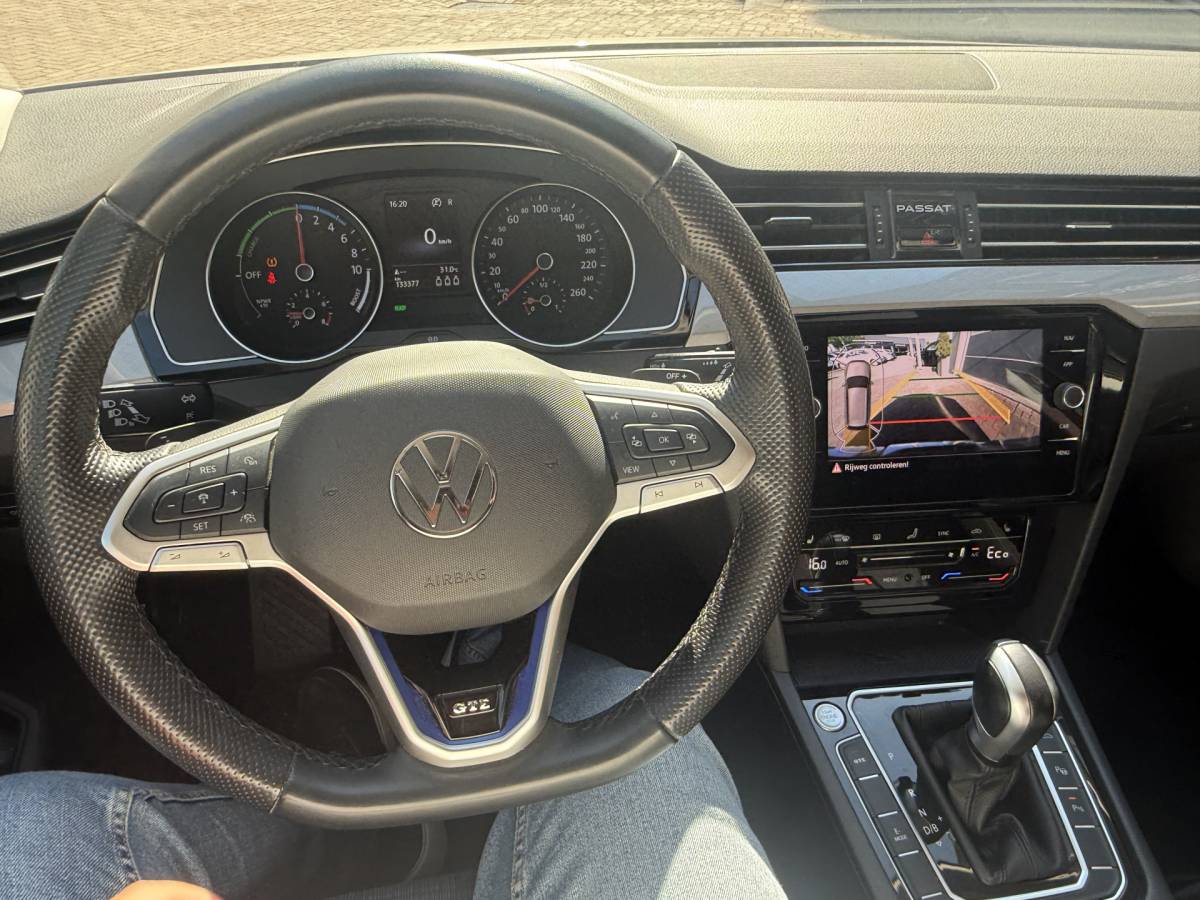 Volkswagen Passat Volkswagen Passat Variant 1.4 TSI PHEV GTE Business 218 pk trekhaak 1600kg Bj 2021 Dealer onderhouden !!