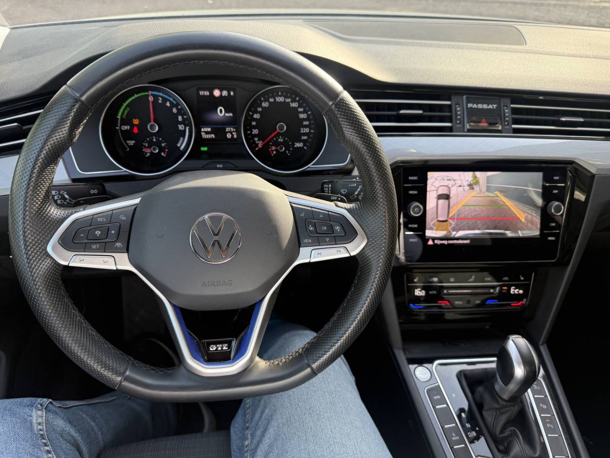 Volkswagen Passat Volkswagen Passat Variant 1.4 TSI PHEV GTE Business 218 pk trekhaak 1600kg Bj 2021 Dealer onderhouden !!
