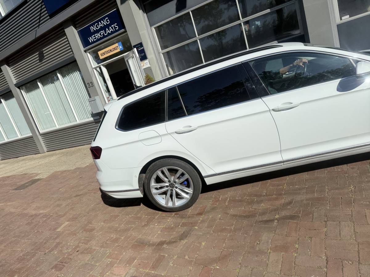 Volkswagen Passat Volkswagen Passat Variant 1.4 TSI PHEV GTE Business 218 pk trekhaak 1600kg Bj 2021 Dealer onderhouden !!