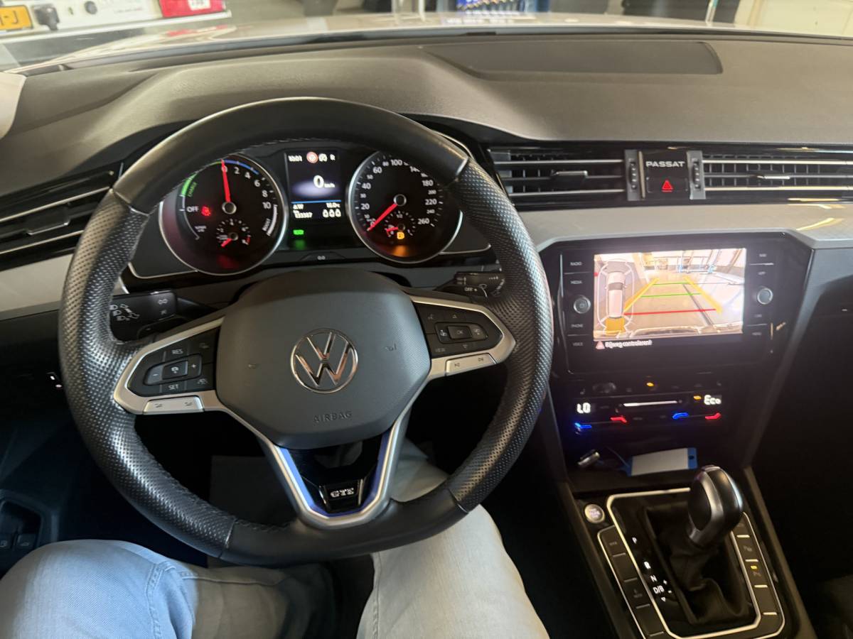 Volkswagen Passat Volkswagen Passat Variant 1.4 TSI PHEV GTE Business 218 pk trekhaak 1600kg Bj 2021 Dealer onderhouden !!