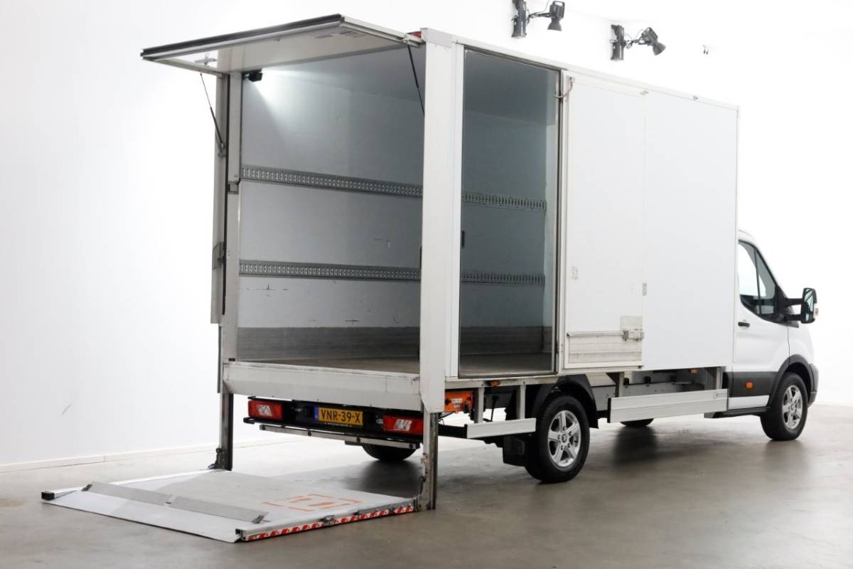 Ford Transit Ford Transit 350 2.0 TDCI 130pk Bakwagen met laadklep 1.211kg laadvermogen 01-2022