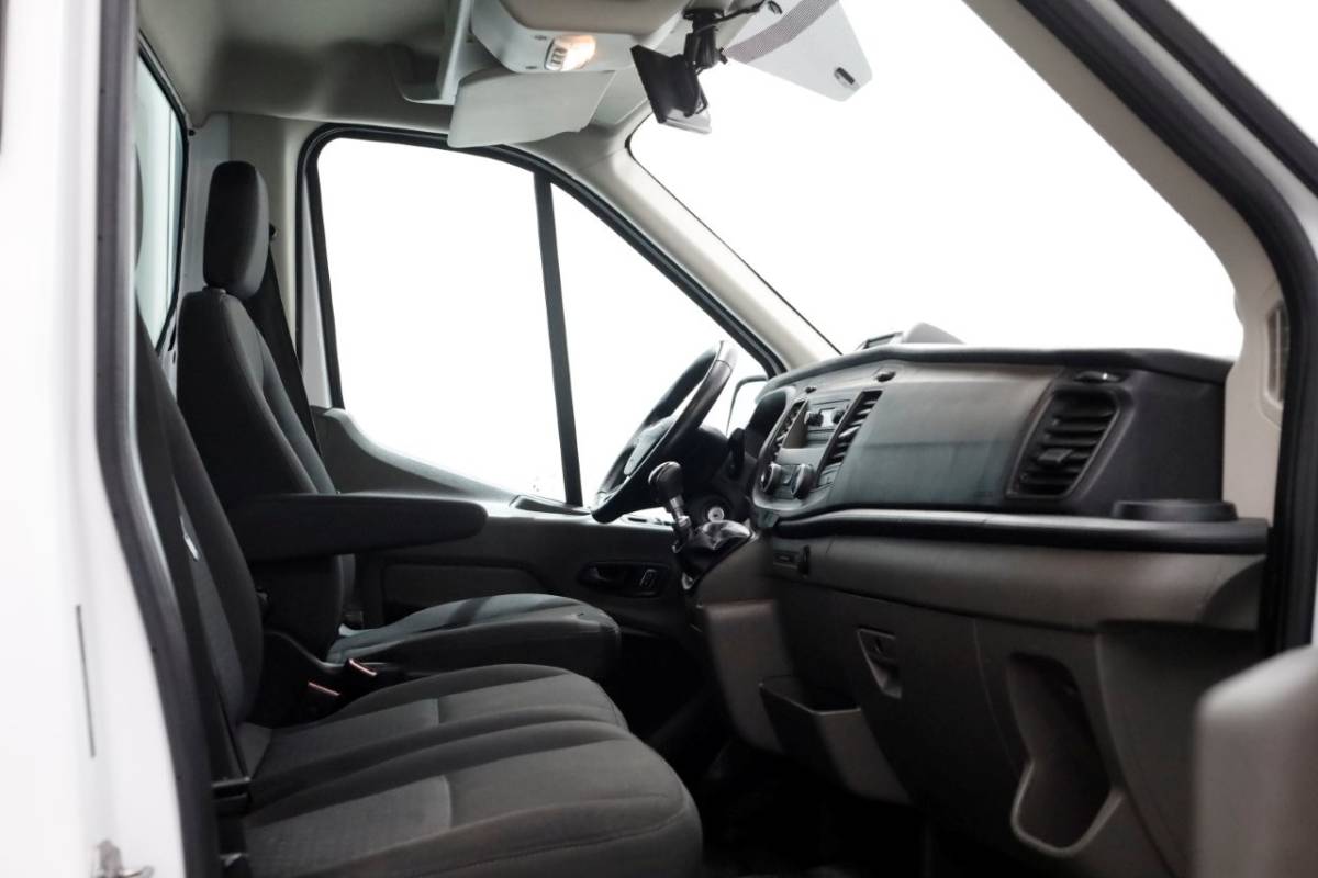 Ford Transit Ford Transit 350 2.0 TDCI 130pk Bakwagen met laadklep 1.211kg laadvermogen 01-2022