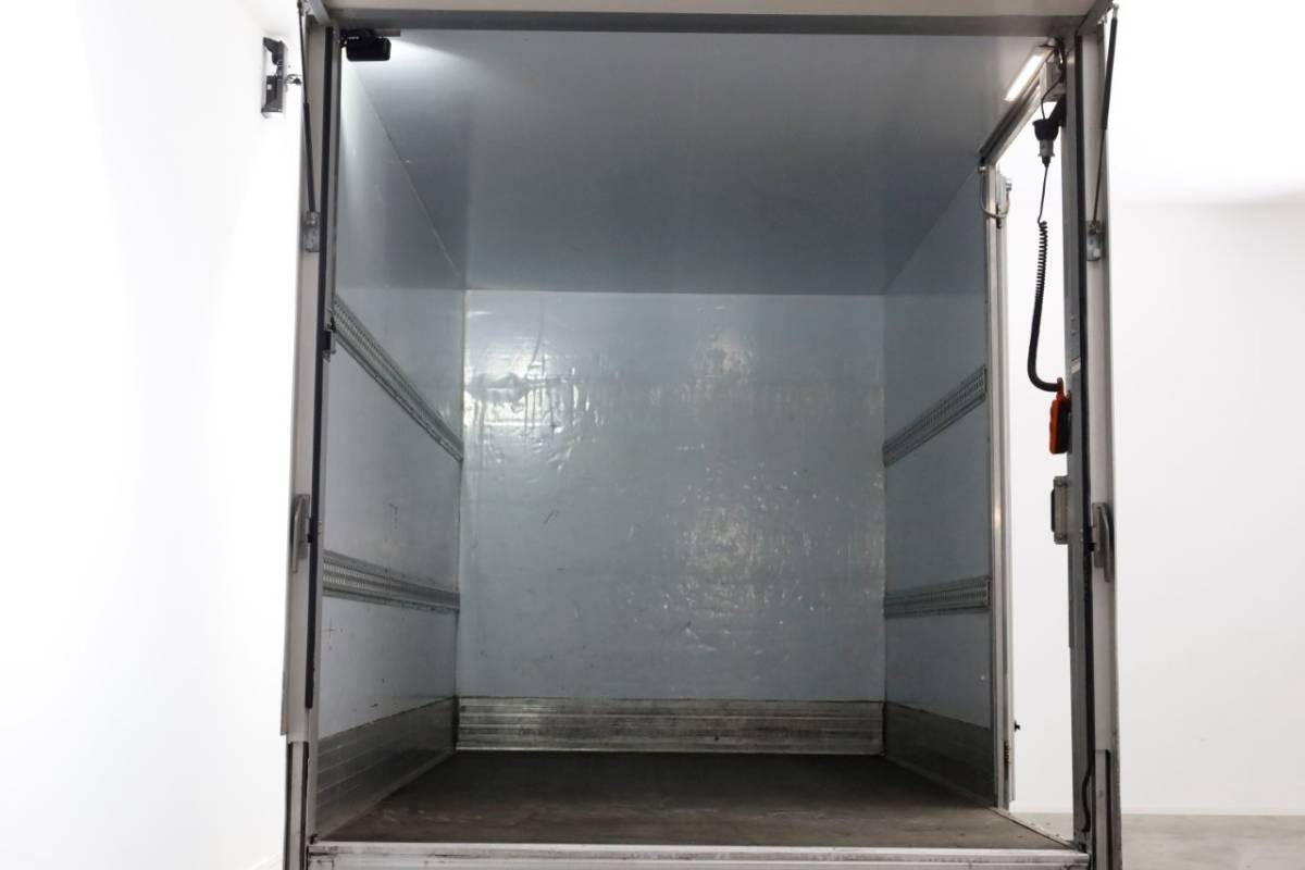 Ford Transit Ford Transit 350 2.0 TDCI 130pk Bakwagen met laadklep 1.211kg laadvermogen 01-2022