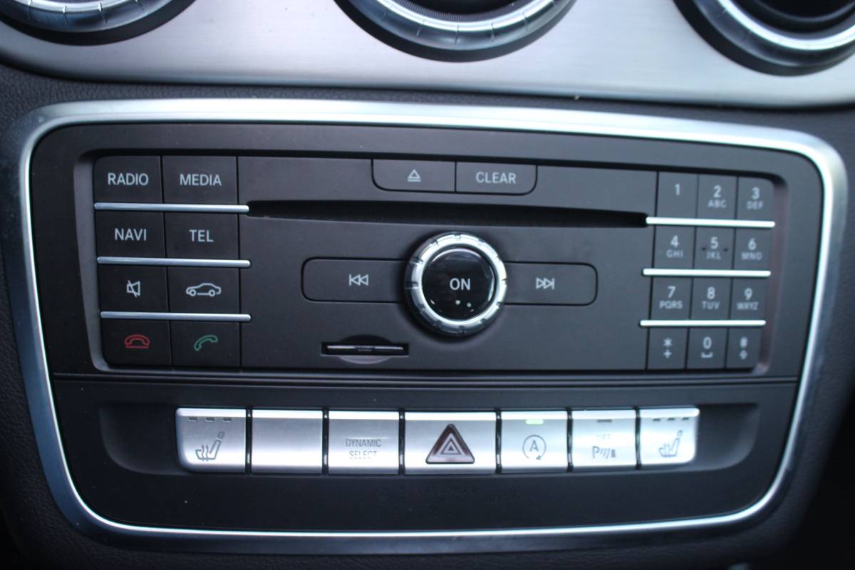 Mercedes-Benz CLA Mercedes-Benz CLA-klasse 180 Business Solution AMG – CAMERA – PANODAK – CRUISE –