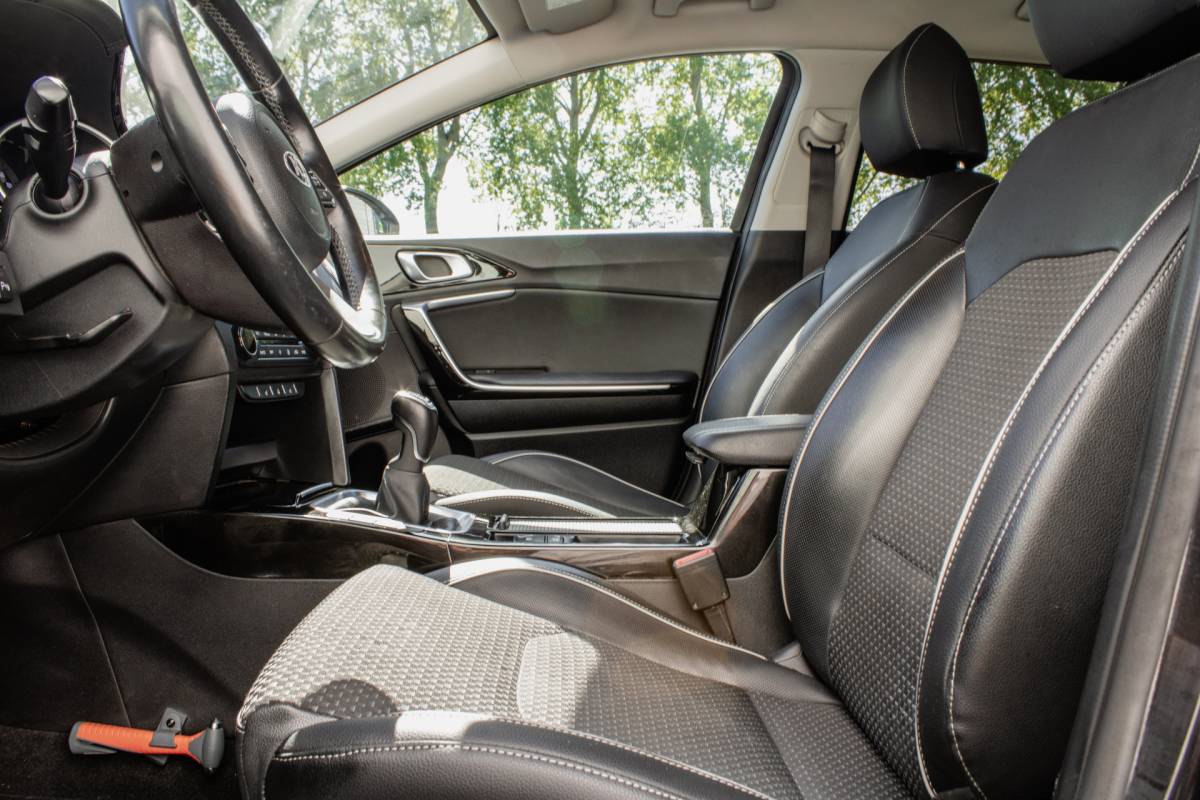Kia Ceed Sportswagon Kia Ceed Sportswagon 1.0 T-GDi DynamicPlusLine Full map navigatie/ Stuur+stoelverwarming/ Camera/ Half lederen int./ Carplay