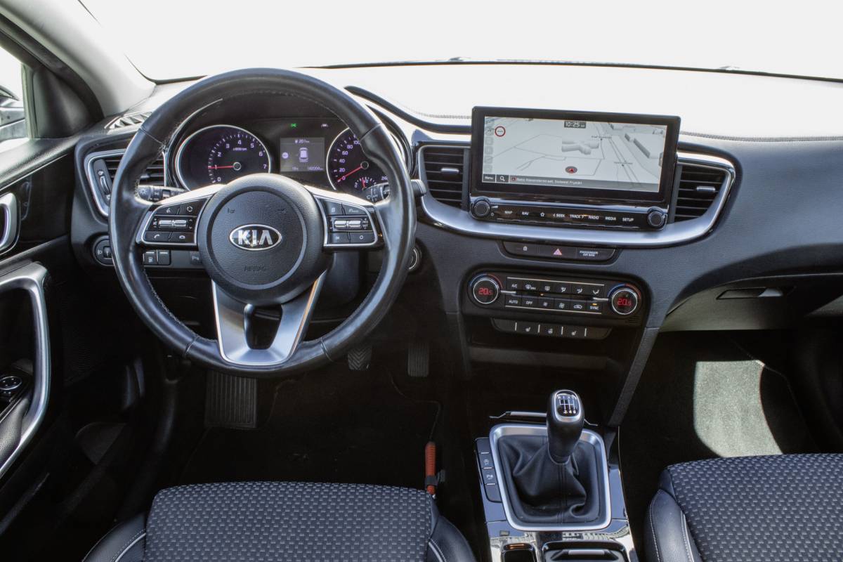 Kia Ceed Sportswagon Kia Ceed Sportswagon 1.0 T-GDi DynamicPlusLine Full map navigatie/ Stuur+stoelverwarming/ Camera/ Half lederen int./ Carplay
