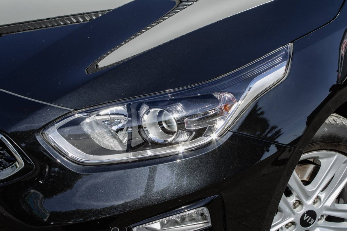 Kia Ceed Sportswagon Kia Ceed Sportswagon 1.0 T-GDi DynamicPlusLine Full map navigatie/ Stuur+stoelverwarming/ Camera/ Half lederen int./ Carplay
