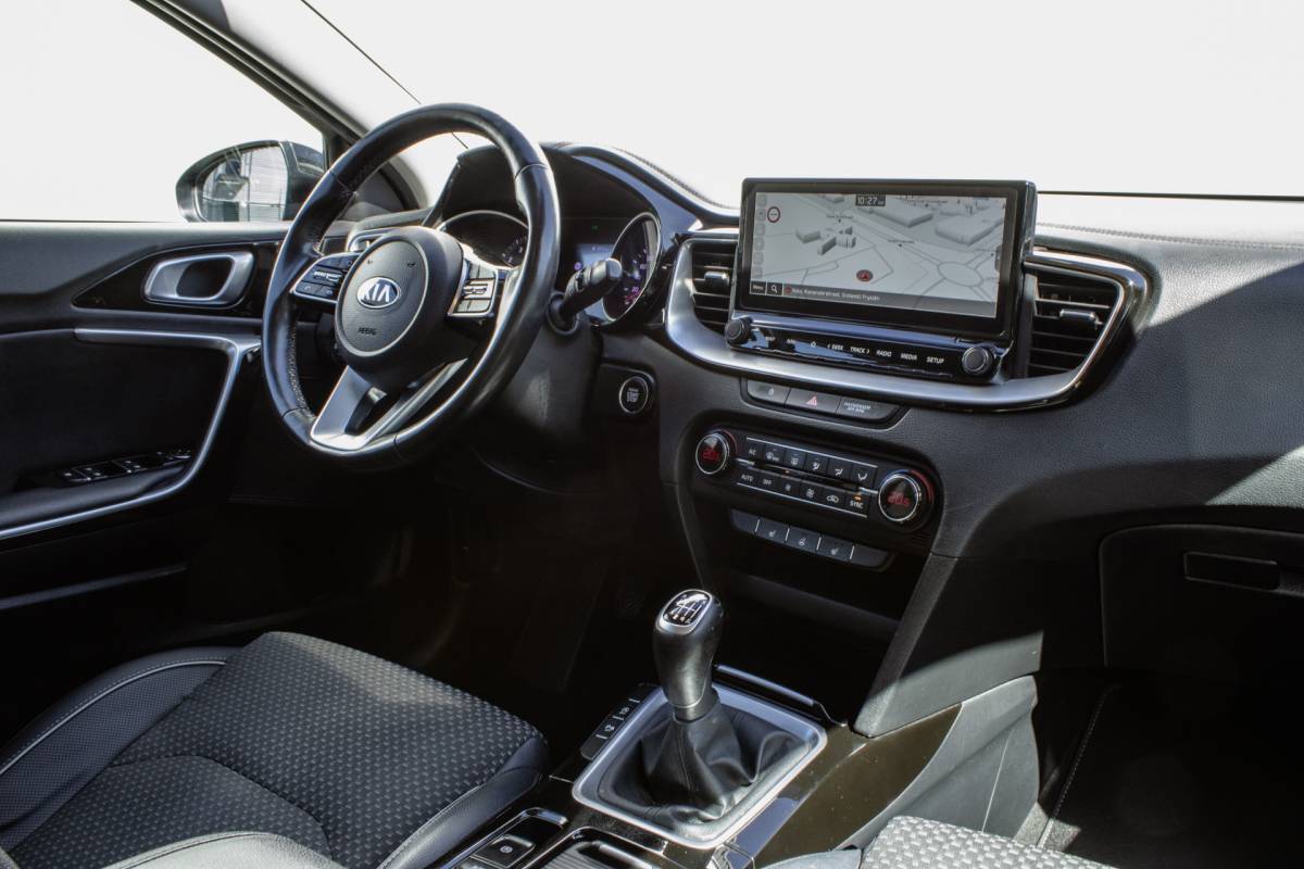 Kia Ceed Sportswagon Kia Ceed Sportswagon 1.0 T-GDi DynamicPlusLine Full map navigatie/ Stuur+stoelverwarming/ Camera/ Half lederen int./ Carplay