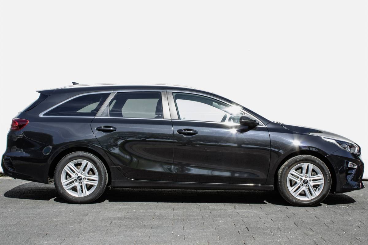 Kia Ceed Sportswagon Kia Ceed Sportswagon 1.0 T-GDi DynamicPlusLine Full map navigatie/ Stuur+stoelverwarming/ Camera/ Half lederen int./ Carplay