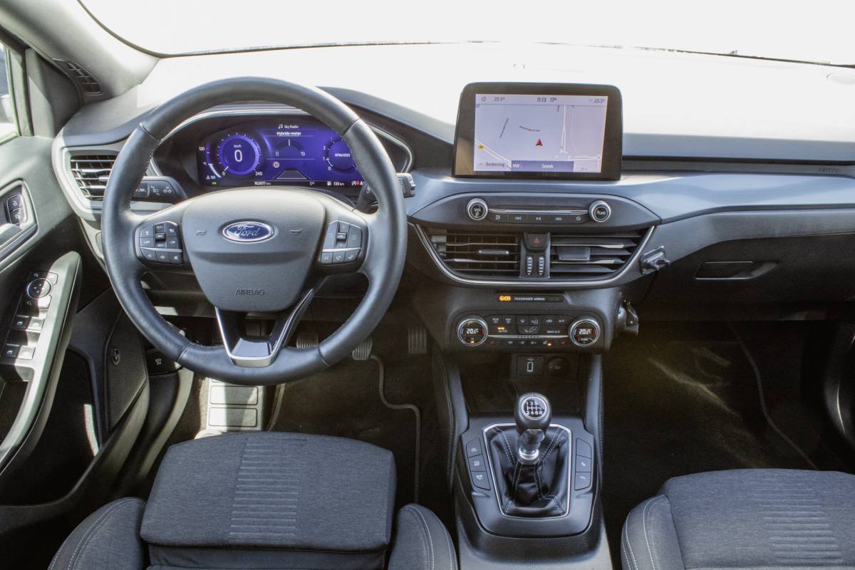 Ford Focus Ford Focus Wagon 1.0 EcoBoost Hybrid Active X Trekhaak/ Stoelverwarming/ Camera/ Adapt. cruise/ Carplay/ DAB+