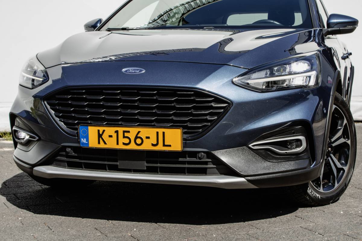 Ford Focus Ford Focus Wagon 1.0 EcoBoost Hybrid Active X Trekhaak/ Stoelverwarming/ Camera/ Adapt. cruise/ Carplay/ DAB+