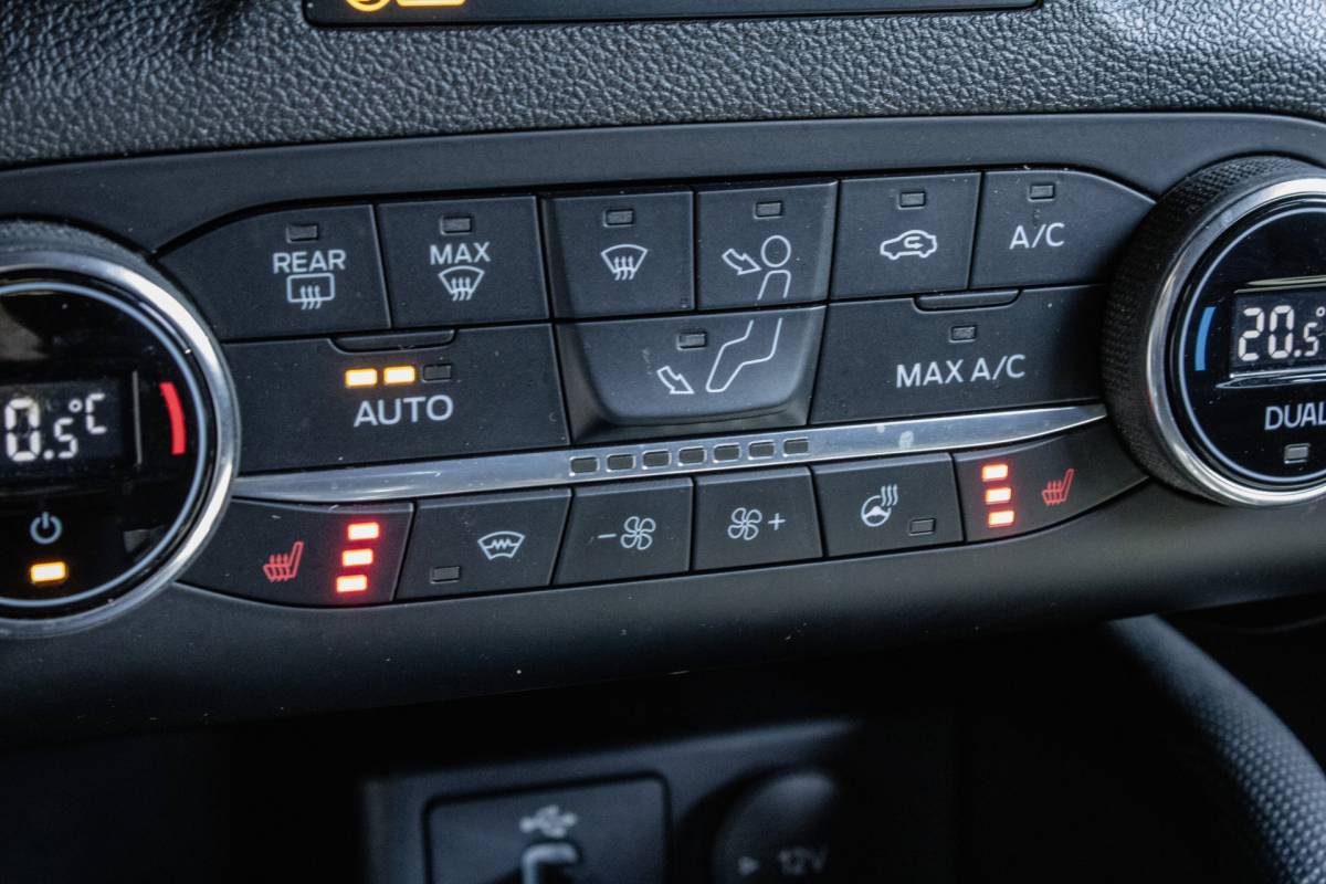 Ford Focus Ford Focus Wagon 1.0 EcoBoost Hybrid Active X Trekhaak/ Stoelverwarming/ Camera/ Adapt. cruise/ Carplay/ DAB+