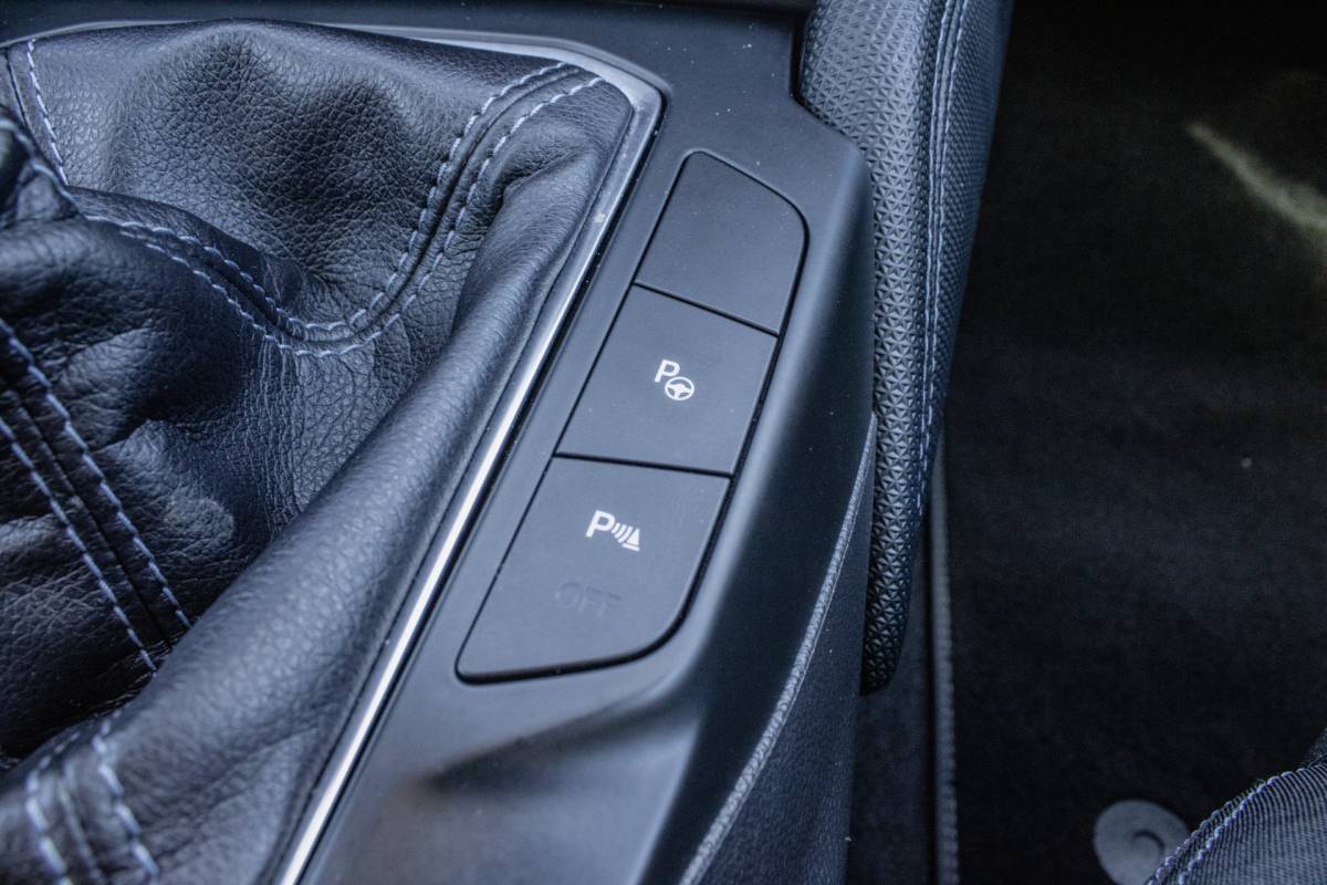 Ford Focus Ford Focus Wagon 1.0 EcoBoost Hybrid Active X Trekhaak/ Stoelverwarming/ Camera/ Adapt. cruise/ Carplay/ DAB+