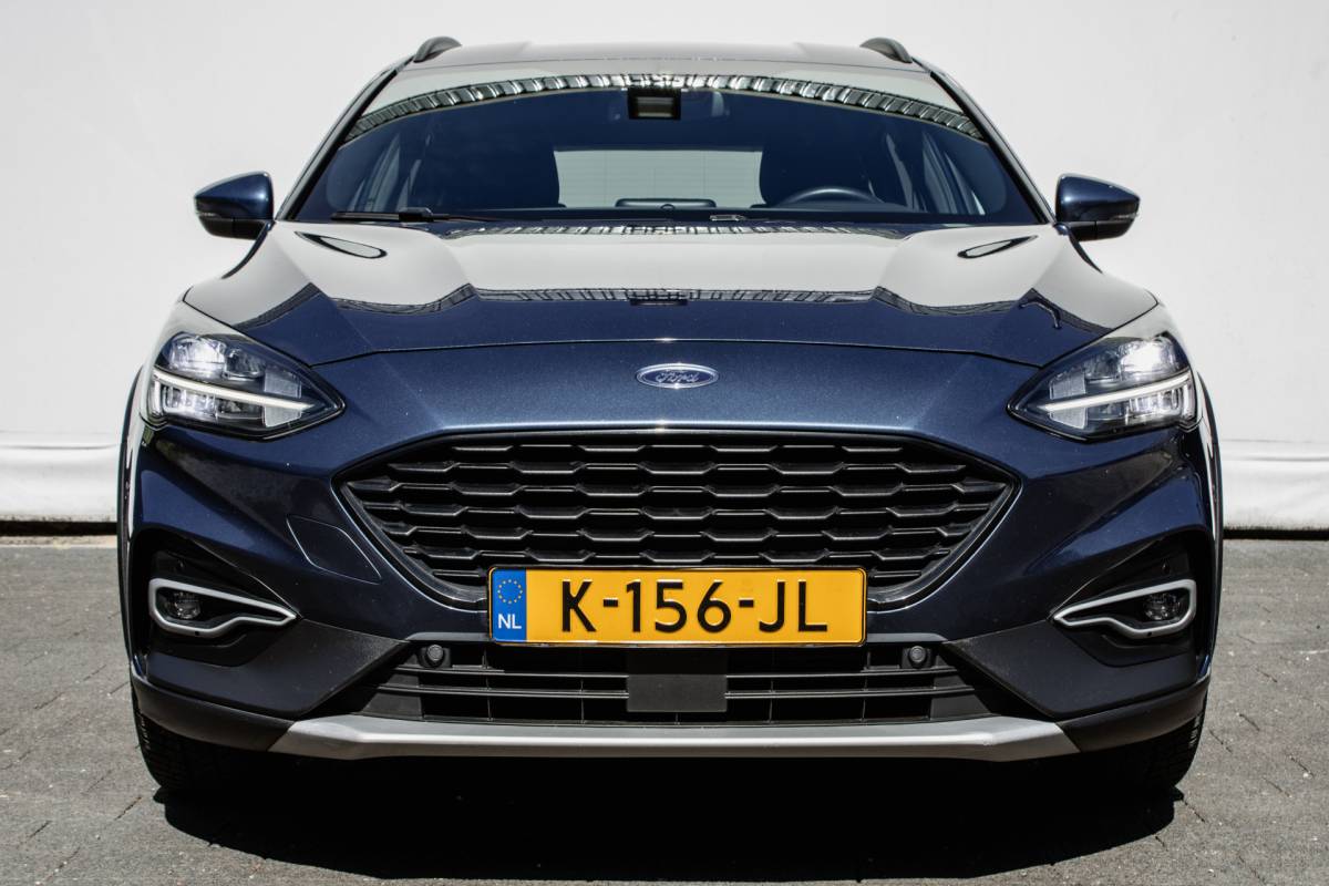 Ford Focus Ford Focus Wagon 1.0 EcoBoost Hybrid Active X Trekhaak/ Stoelverwarming/ Camera/ Adapt. cruise/ Carplay/ DAB+