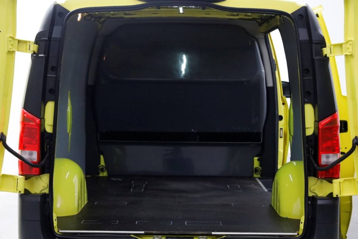 Mercedes-Benz Vito Mercedes-Benz Vito 114 CDI 136pk RWD XL Extra Lang Airco/PDC 04-2020