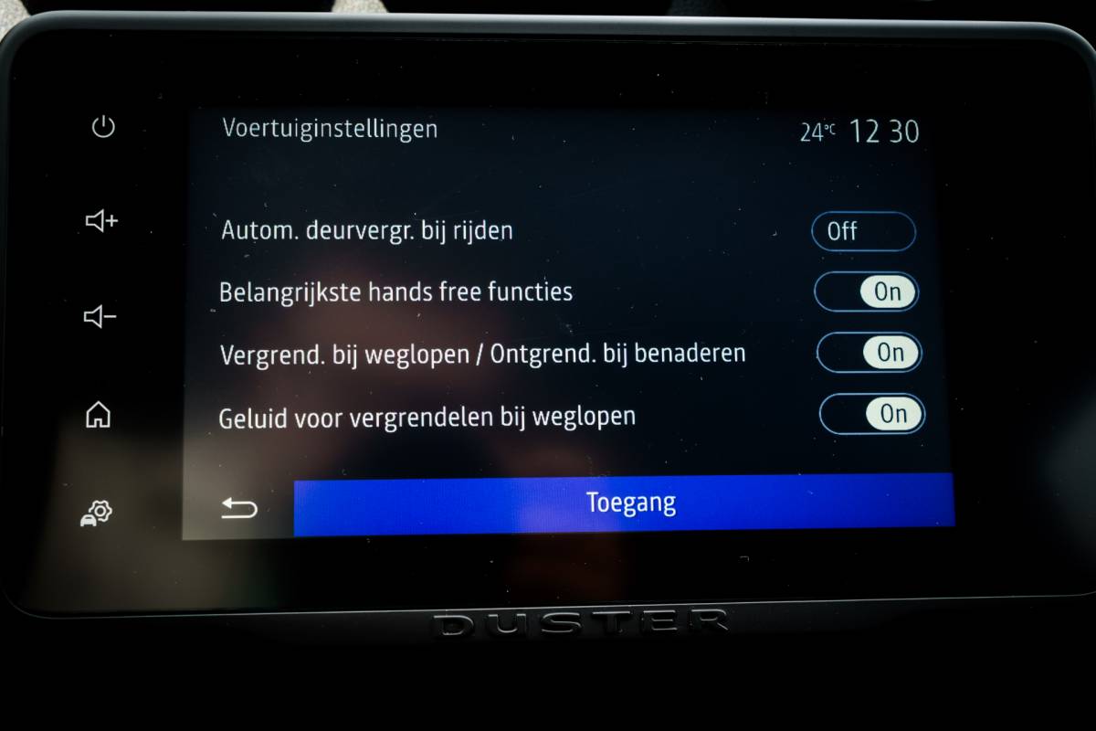 Dacia Duster Dacia Duster 1.0 TCe Bi-Fuel Prestige | Trekhaak | 17 inch LMV | Camera | Keyless | Treeplanken | 1e Eigenaar