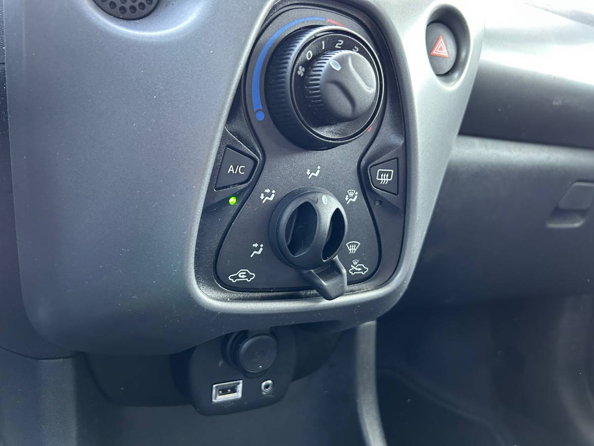Toyota Aygo Toyota Aygo 1.0 VVT-i x-play Apple Carplay Camera NW Model