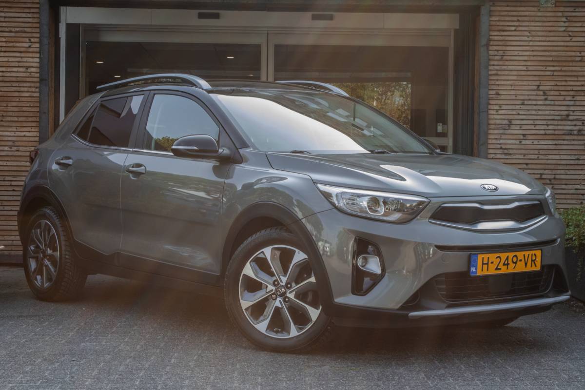 Kia Stonic Kia Stonic 1.0 T-GDi ExecutiveLine Lederen int./ Stuur+stoelverwarming/ Camera/ DAB+/ Carplay/ Full map navigatie