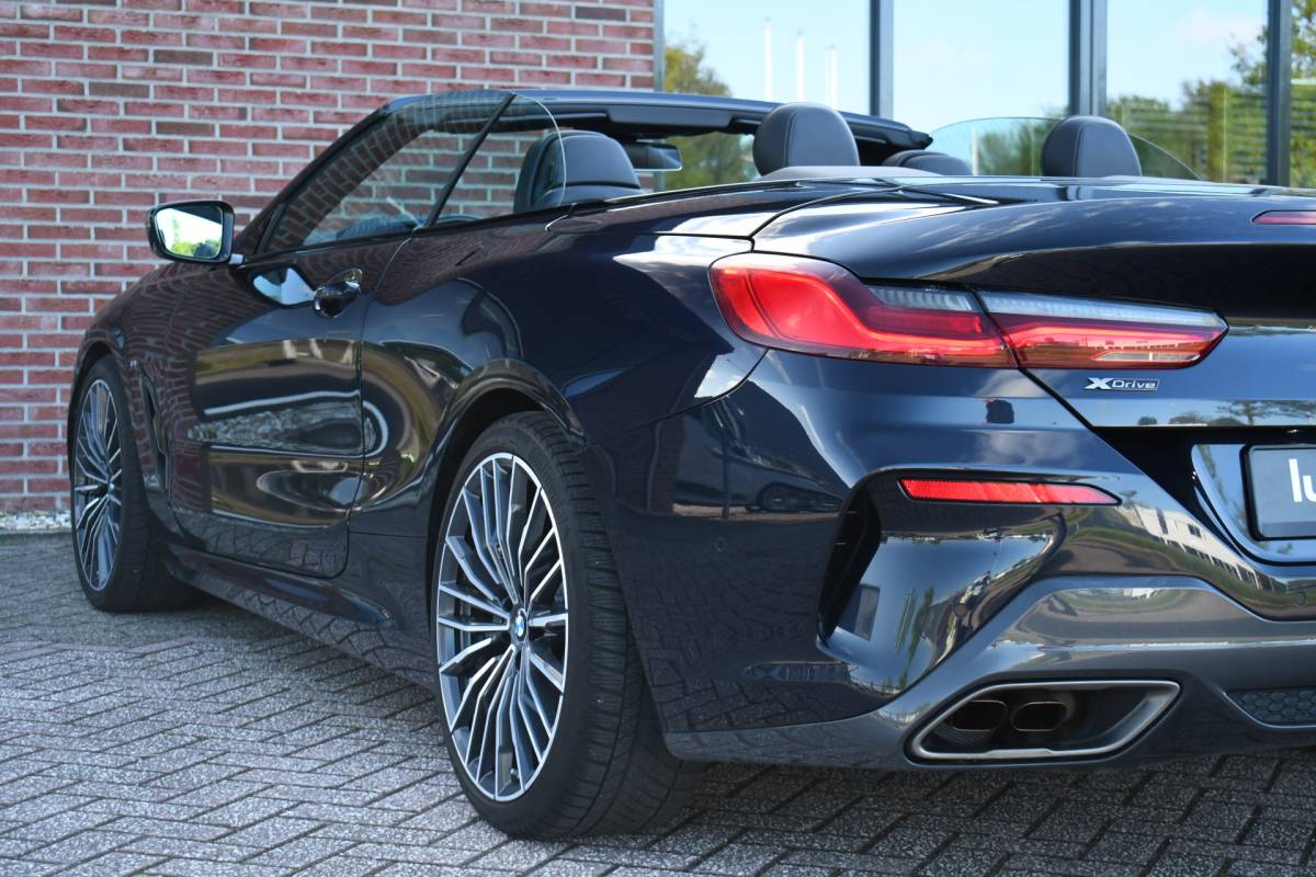 BMW 8 Serie BMW 8-serie M850i xDrive B&W Stoelvent Soft-Close ACC 360 HUD