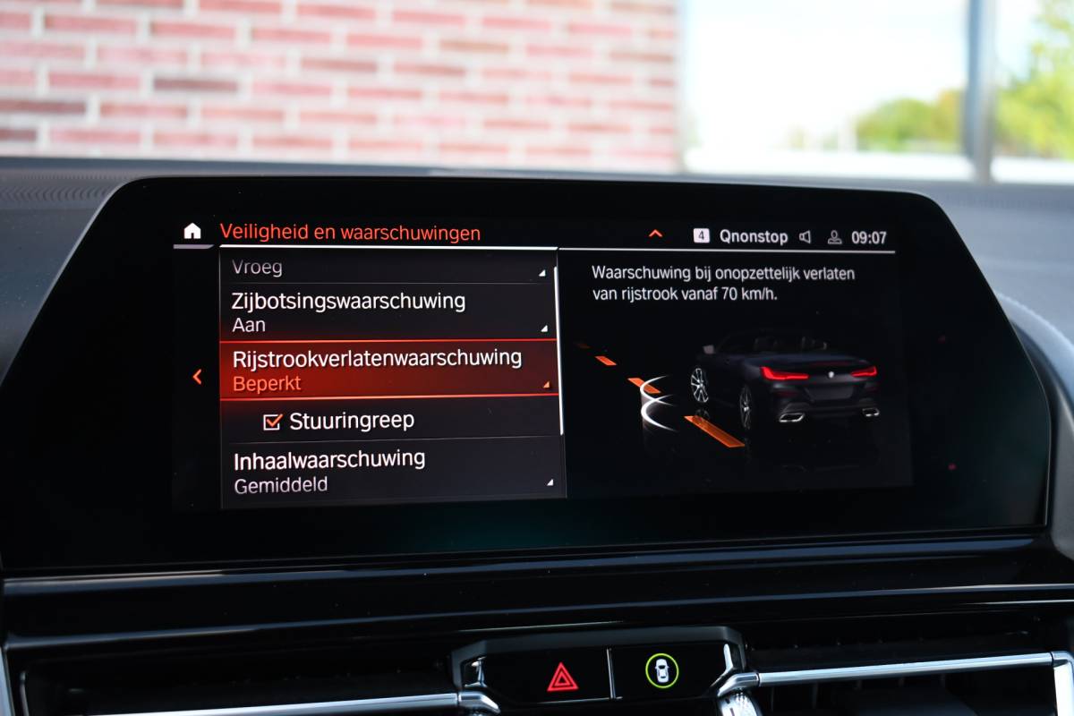 BMW 8 Serie BMW 8-serie M850i xDrive B&W Stoelvent Soft-Close ACC 360 HUD