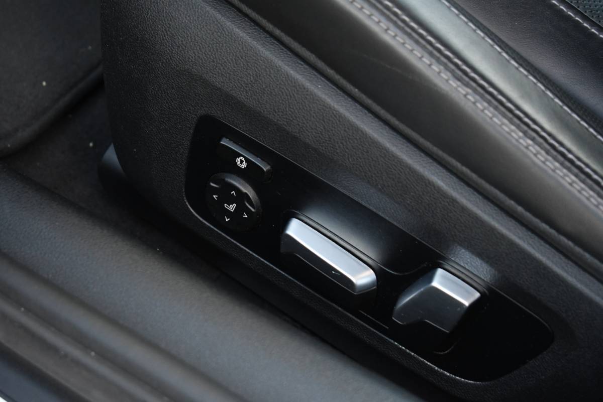 BMW 8 Serie BMW 8-serie M850i xDrive B&W Stoelvent Soft-Close ACC 360 HUD