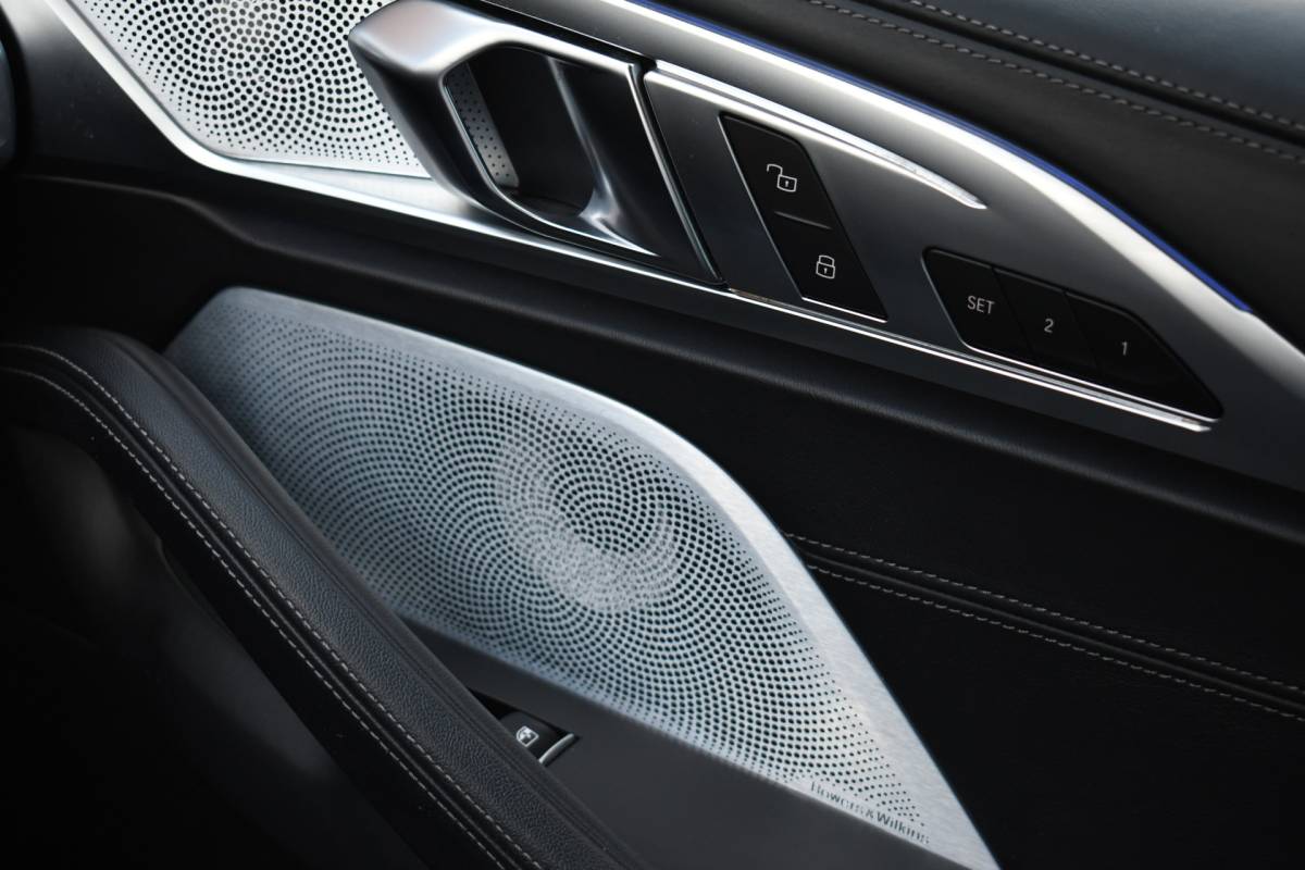 BMW 8 Serie BMW 8-serie M850i xDrive B&W Stoelvent Soft-Close ACC 360 HUD