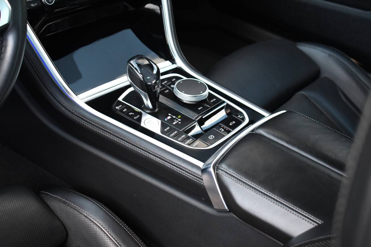 BMW 8 Serie BMW 8-serie M850i xDrive B&W Stoelvent Soft-Close ACC 360 HUD