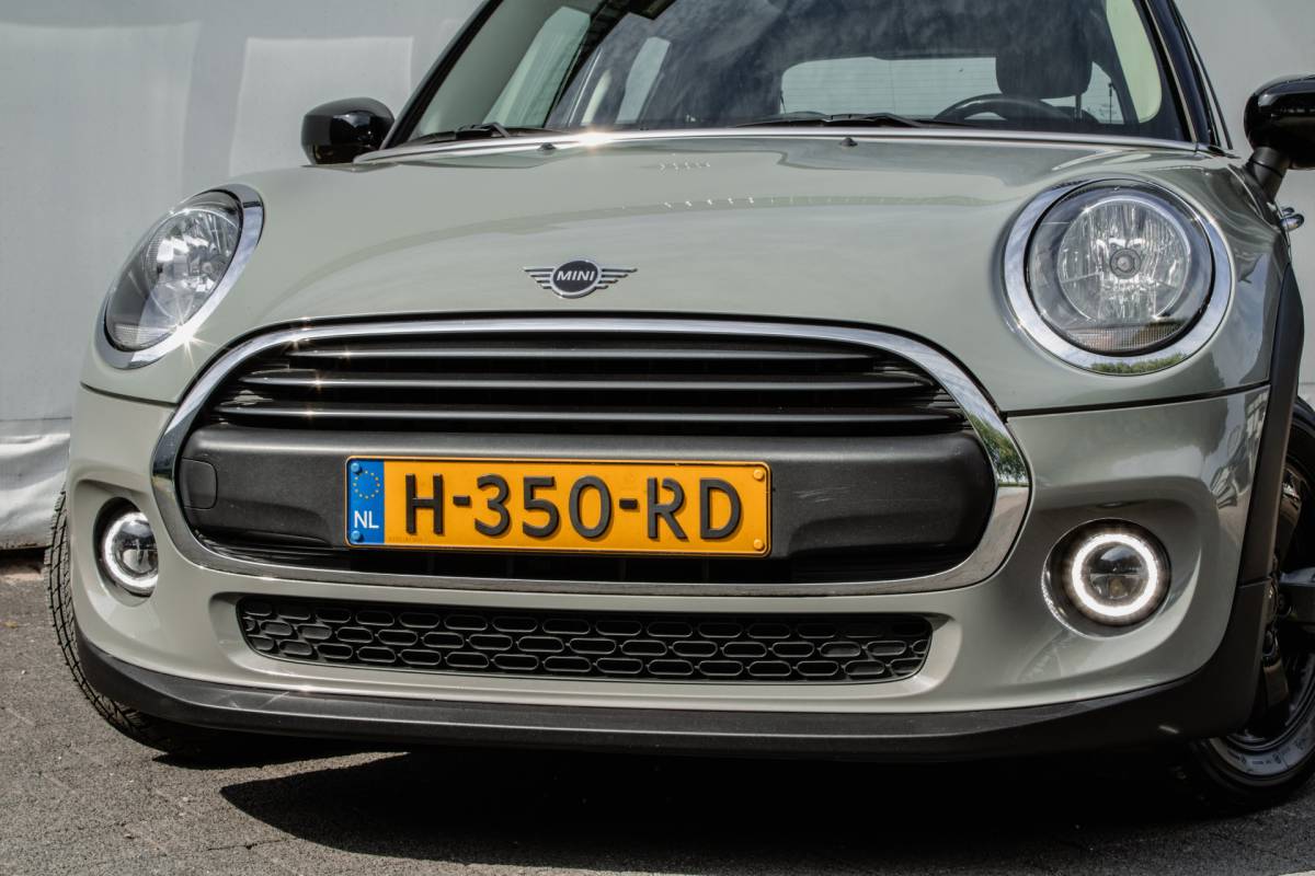 MINI One MINI Mini 1.5 One 102pk Business Edition Full map navigatie/ Stoelverwarming/ Carplay/ Pdc/ Cruise control