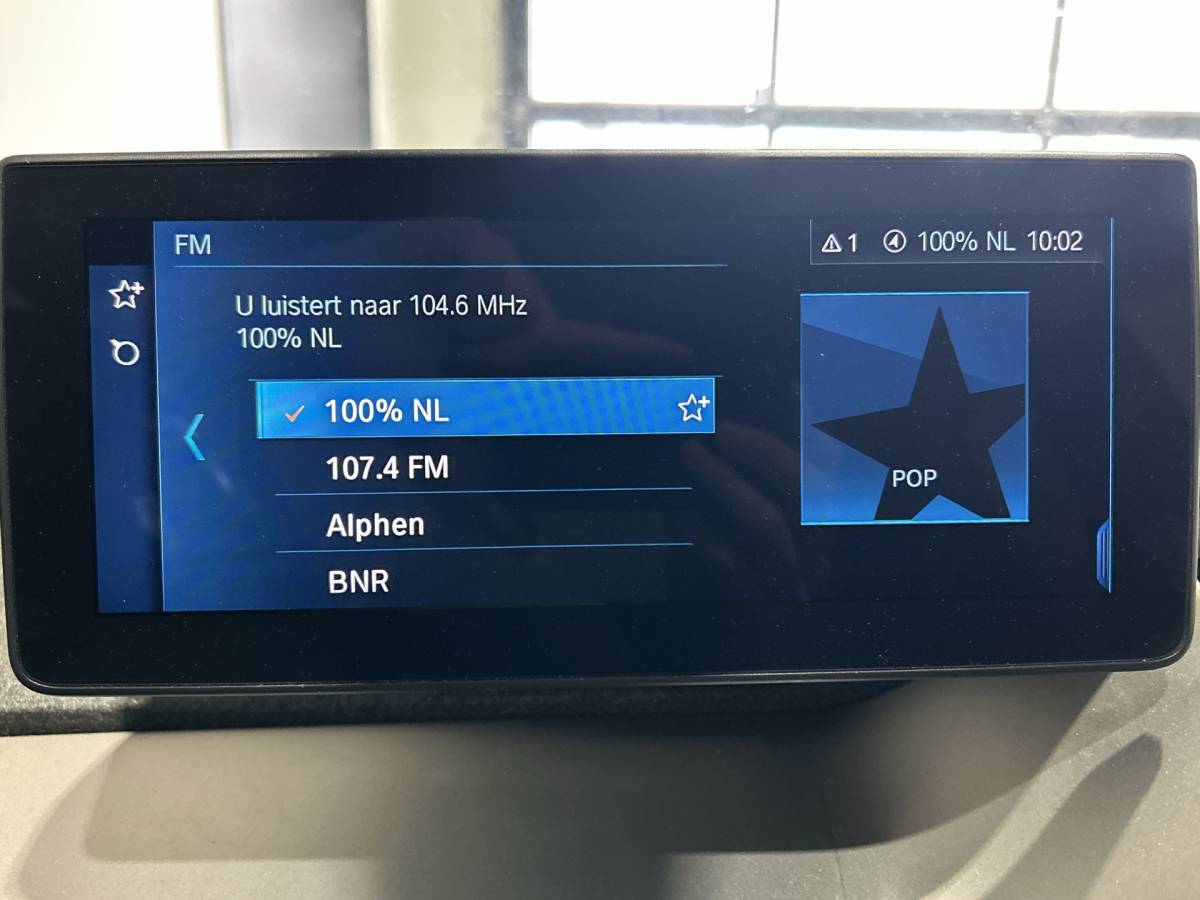 BMW i3 BMW i3 Basis iPerformance 94Ah 33 kWh | Warmtepomp! | Navigatie | Verwarmde voorstoelen SoH (batterijcheck) 89 % score!