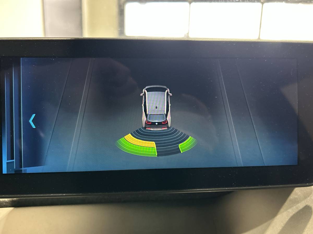 BMW i3 BMW i3 Basis iPerformance 94Ah 33 kWh | Warmtepomp! | Navigatie | Verwarmde voorstoelen SoH (batterijcheck) 89 % score!