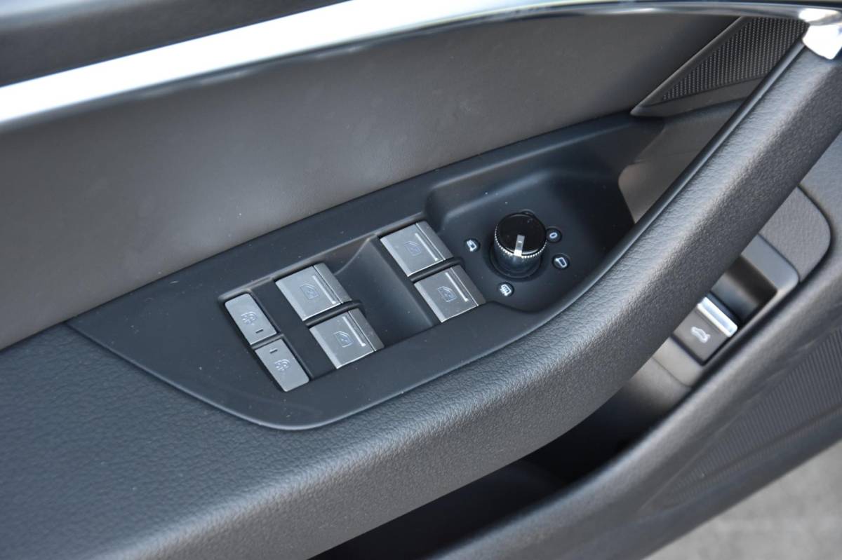 Audi A6 Audi A6 Avant 55 TFSI e quattro 3X S-Line PANODAK/CARPLAY/ACC/KEYLESS