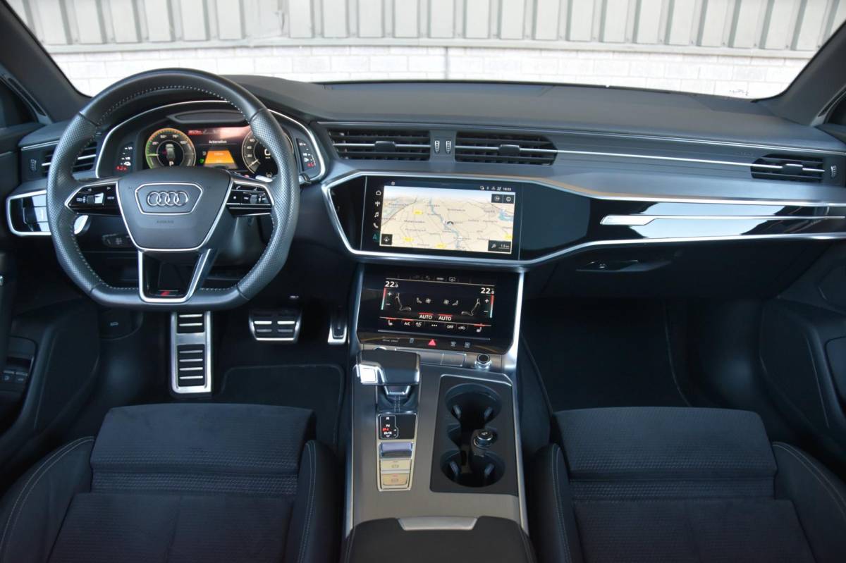 Audi A6 Audi A6 Avant 55 TFSI e quattro 3X S-Line PANODAK/CARPLAY/ACC/KEYLESS