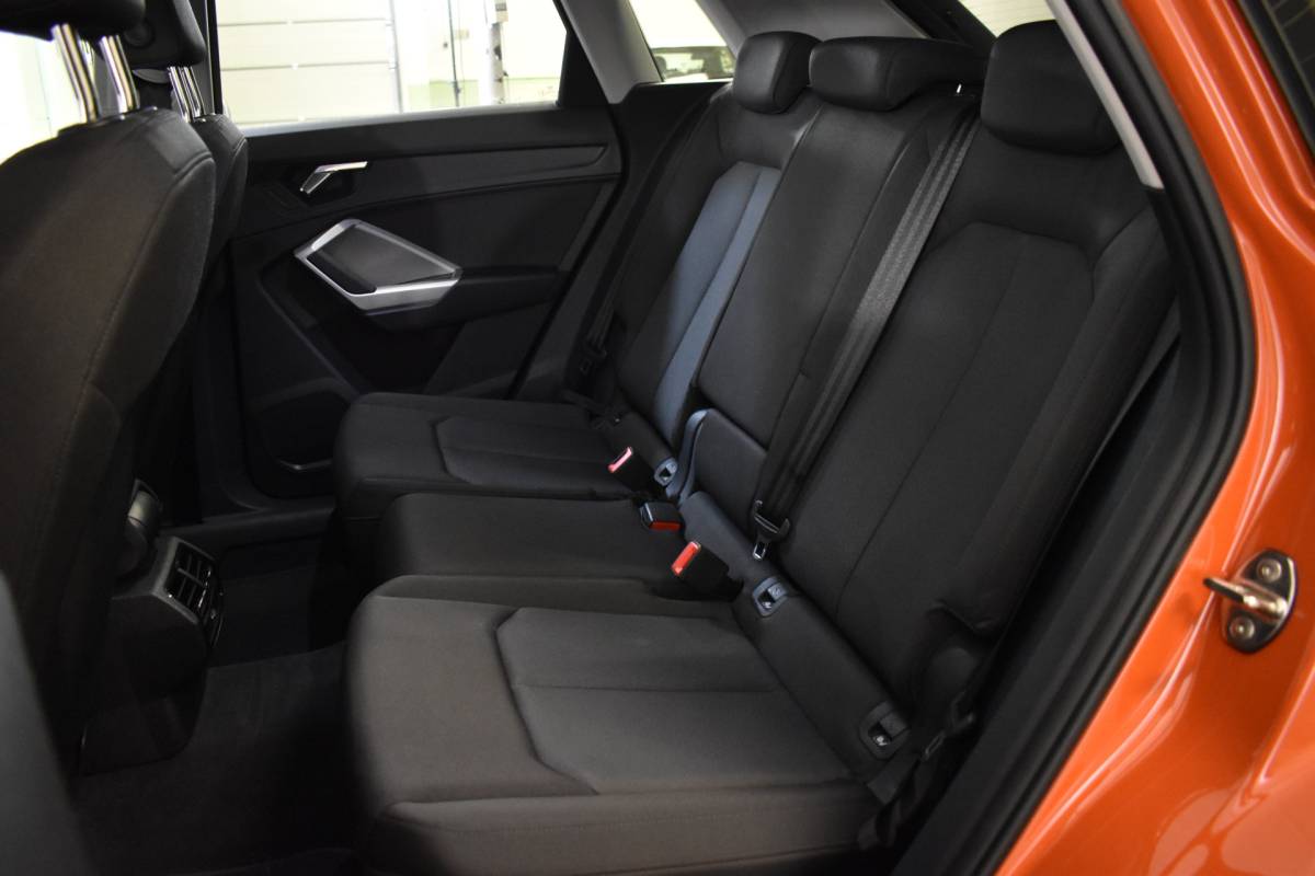 Audi Q3 Audi Q3 45 TFSIe 245PK HYBRID S-TRONIC EDITION NAVI/PDC/BLUETOOTH