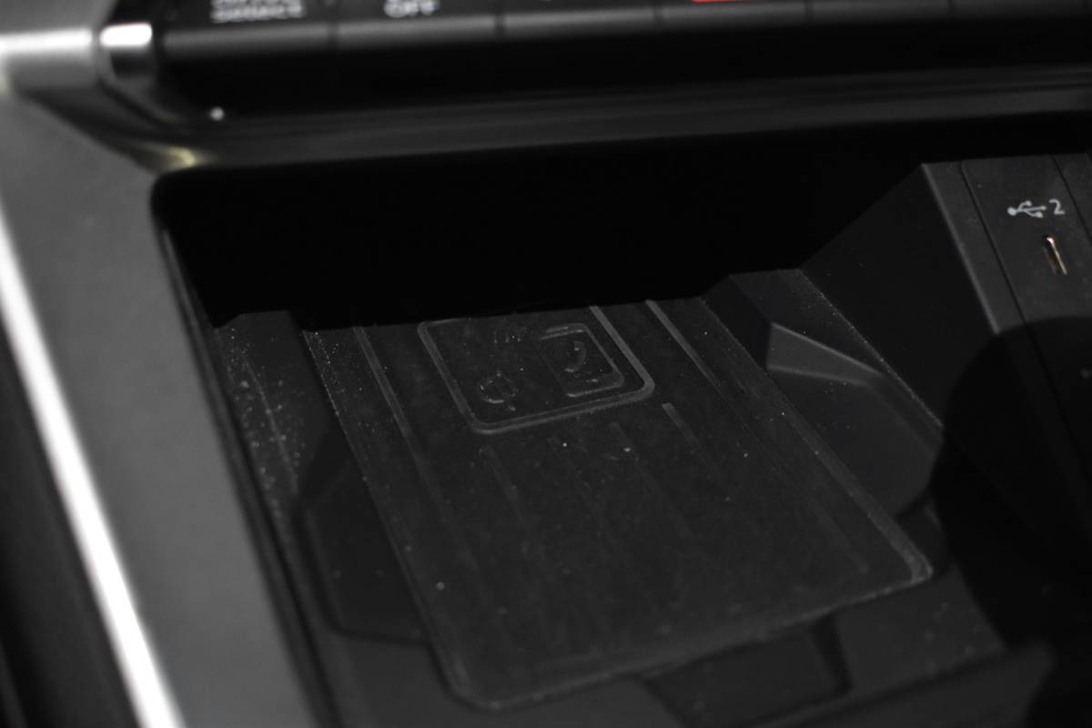 Audi Q3 Audi Q3 45 TFSIe 245PK HYBRID S-TRONIC EDITION NAVI/PDC/BLUETOOTH