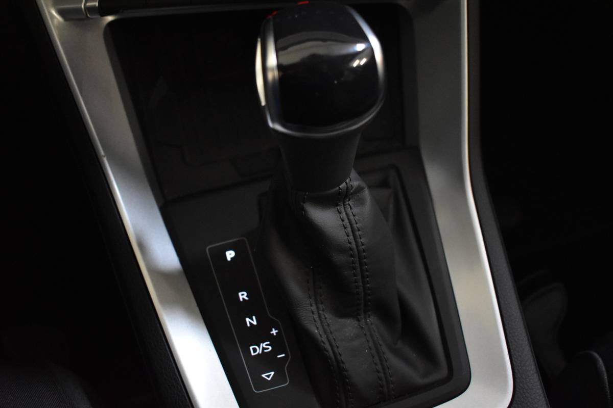 Audi Q3 Audi Q3 45 TFSIe 245PK HYBRID S-TRONIC EDITION NAVI/PDC/BLUETOOTH