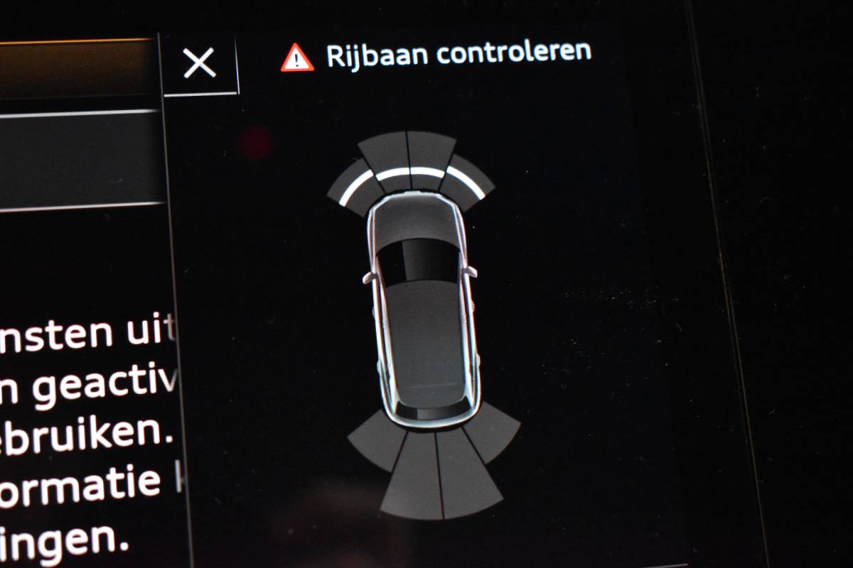 Audi Q3 Audi Q3 45 TFSIe 245PK HYBRID S-TRONIC EDITION NAVI/PDC/BLUETOOTH