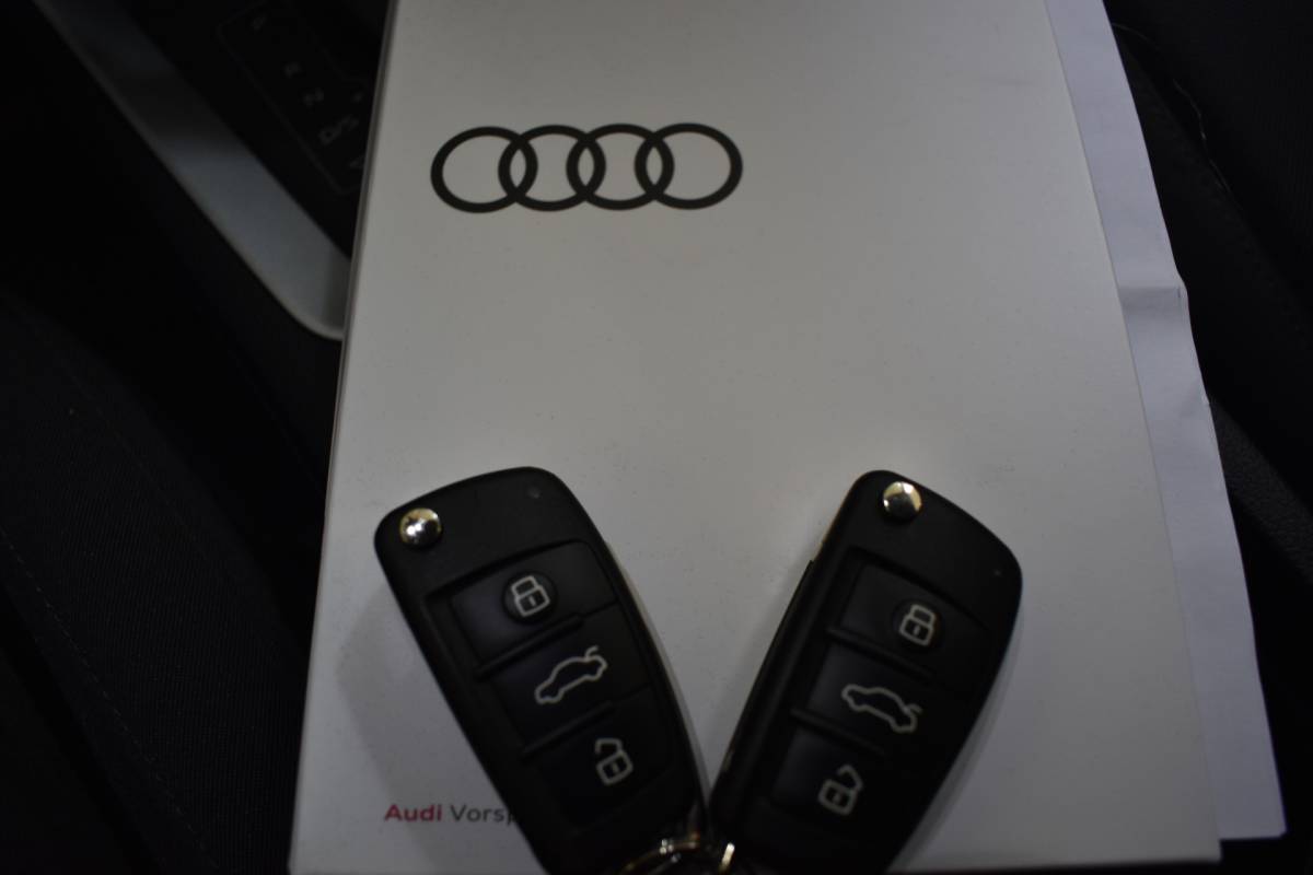 Audi Q3 Audi Q3 45 TFSIe 245PK HYBRID S-TRONIC EDITION NAVI/PDC/BLUETOOTH