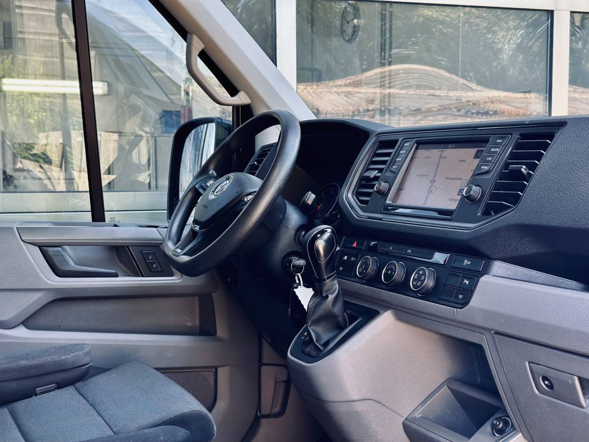 Volkswagen Crafter Volkswagen Crafter 2.0 TDI 177pk | DSG | L3H3 | LED | Navi | Adapt Cruise | Verwarmde voorruit | Camera Massagestoel | Ex BTW