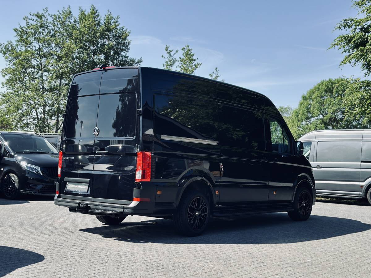 Volkswagen Crafter Volkswagen Crafter 2.0 TDI 177pk | DSG | L3H3 | LED | Navi | Adapt Cruise | Verwarmde voorruit | Camera Massagestoel | Ex BTW