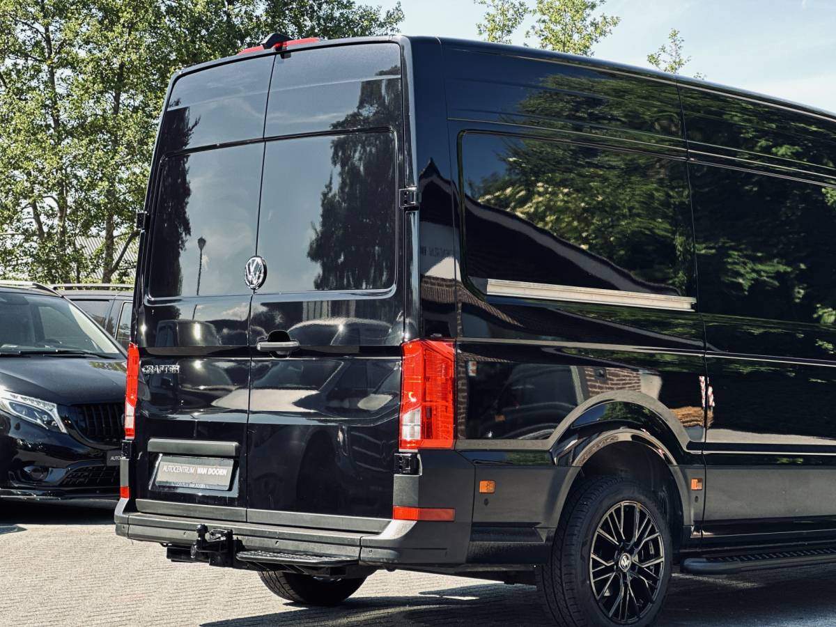Volkswagen Crafter Volkswagen Crafter 2.0 TDI 177pk | DSG | L3H3 | LED | Navi | Adapt Cruise | Verwarmde voorruit | Camera Massagestoel | Ex BTW