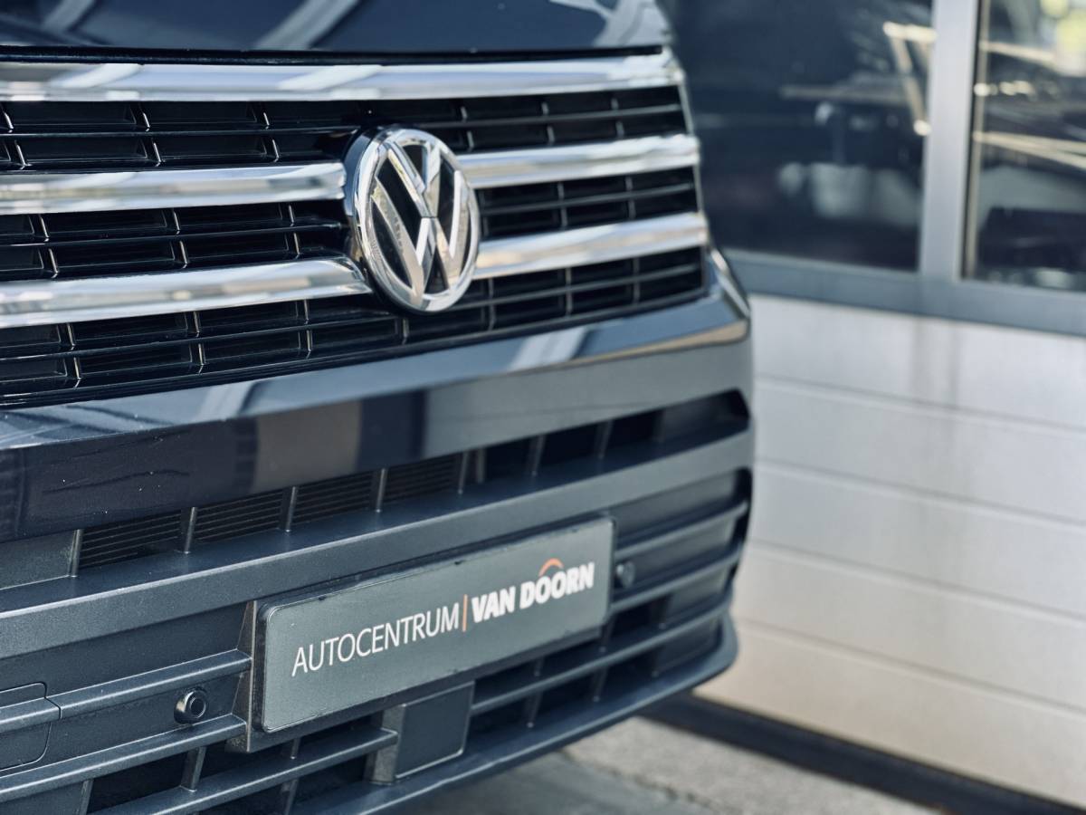 Volkswagen Crafter Volkswagen Crafter 2.0 TDI 177pk | DSG | L3H3 | LED | Navi | Adapt Cruise | Verwarmde voorruit | Camera Massagestoel | Ex BTW